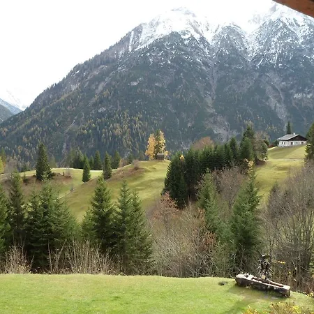 Appartement Haus Maria Bach (Tyrol)